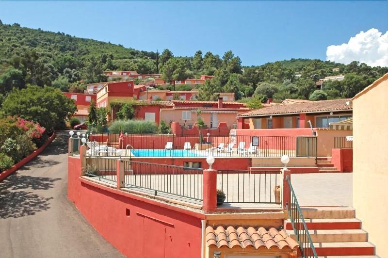 Hotel Residence San Pieru Tarcu Exteriör bild