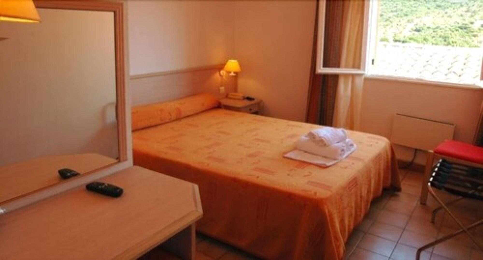 Hotel Residence San Pieru Tarcu Exteriör bild