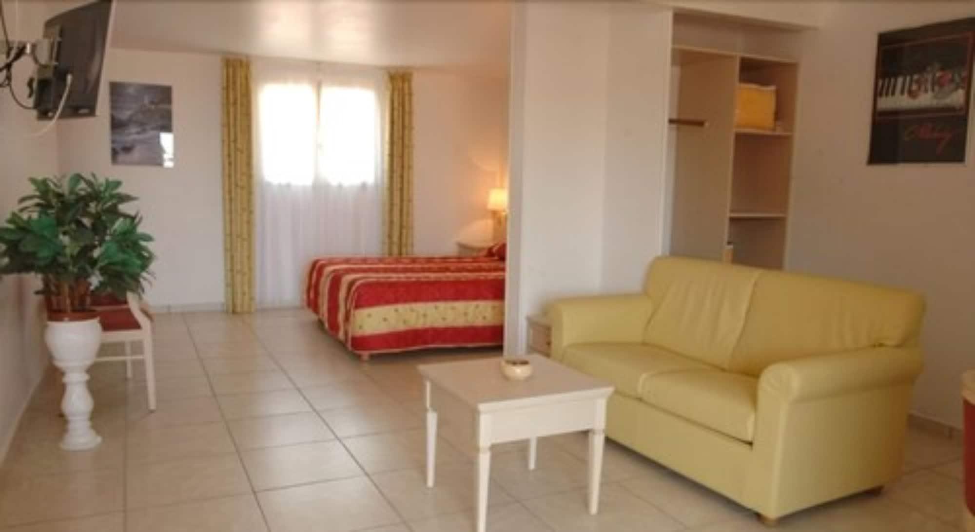 Hotel Residence San Pieru Tarcu Exteriör bild
