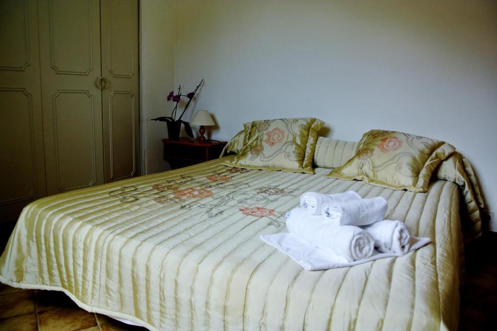 Hotel Residence San Pieru Tarcu Rum bild
