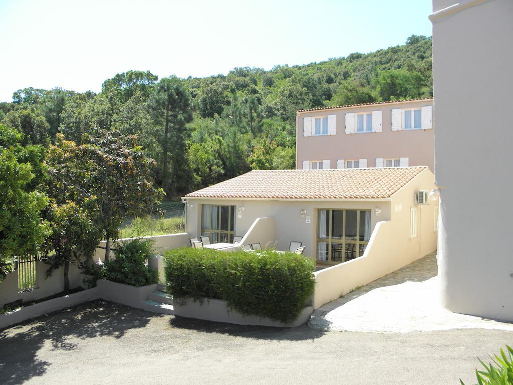 Hotel Residence San Pieru Tarcu Rum bild