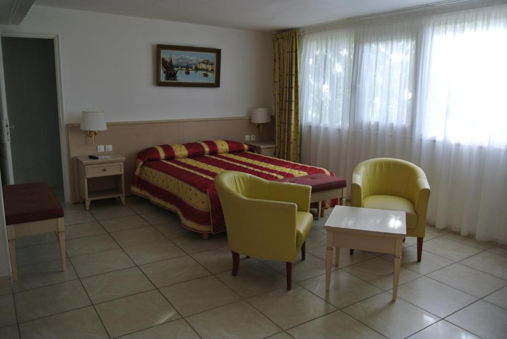 Hotel Residence San Pieru Tarcu Rum bild