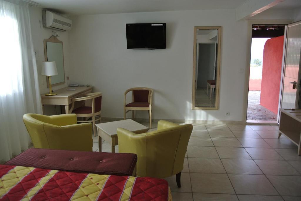 Hotel Residence San Pieru Tarcu Rum bild