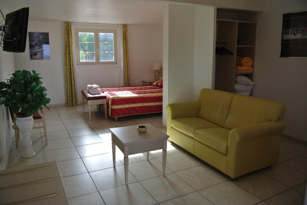 Hotel Residence San Pieru Tarcu Rum bild